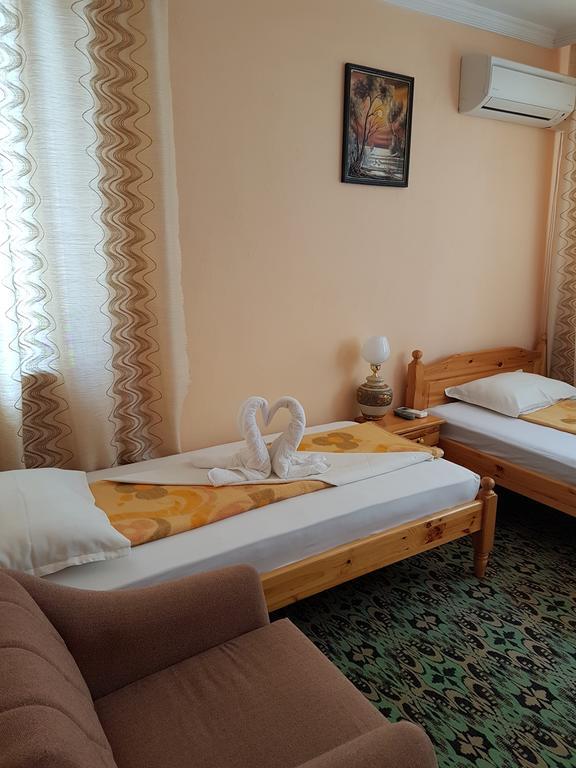 Guest Rooms Denitsa Obsor Exterior foto